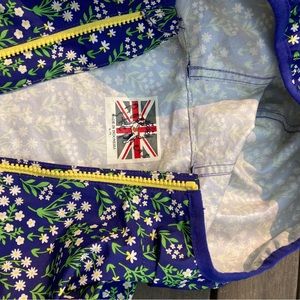 Mini Boden Rain Coat 6-7y